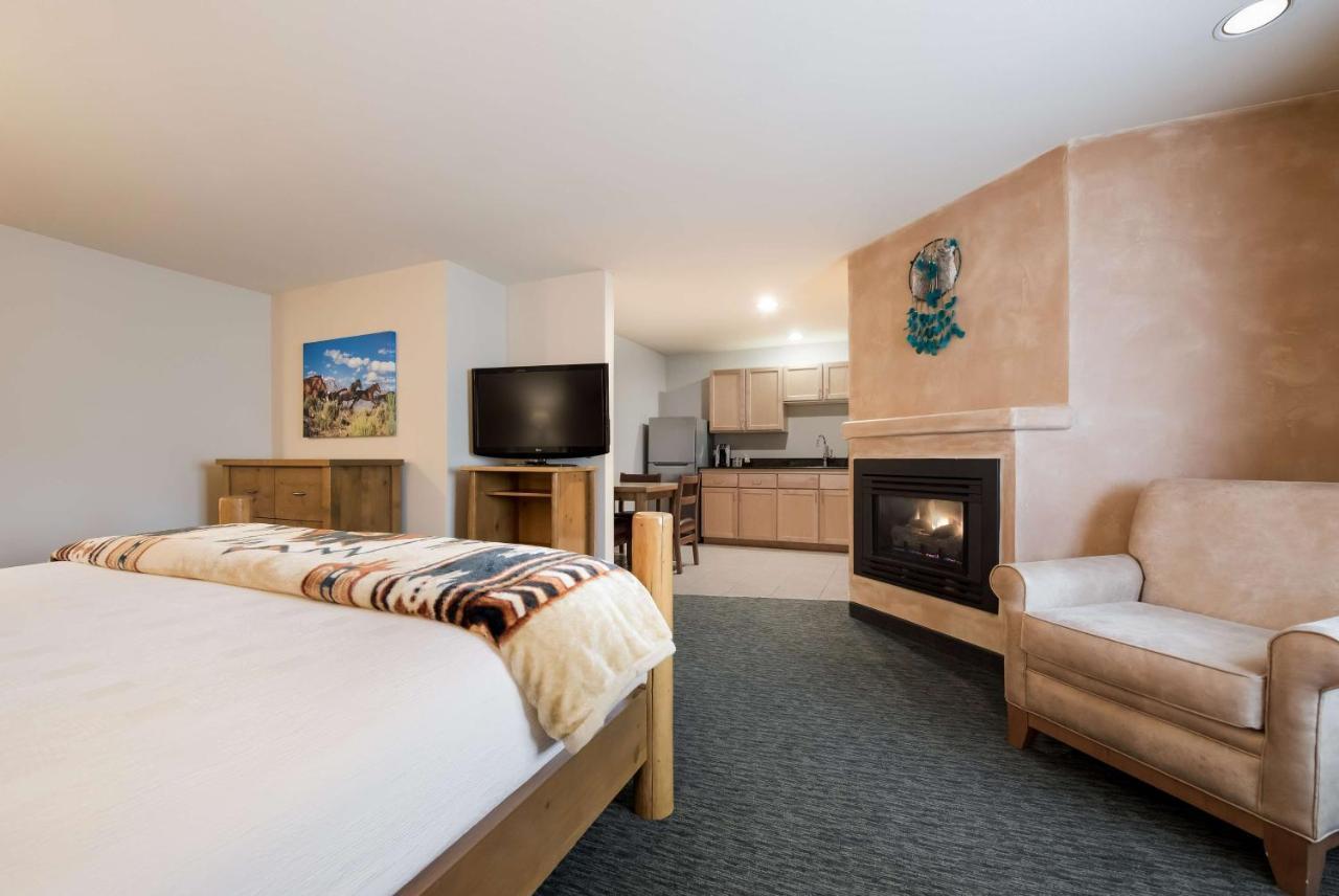 Best Western Plus Kentwood Hotel 3*